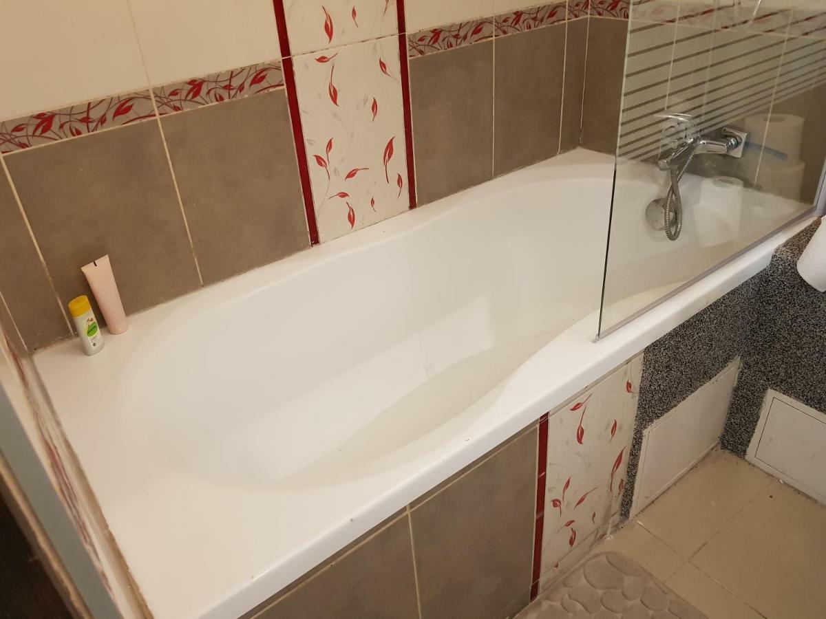 Apartamenty Rest Studio Self Check-In 24H Бытом Экстерьер фото